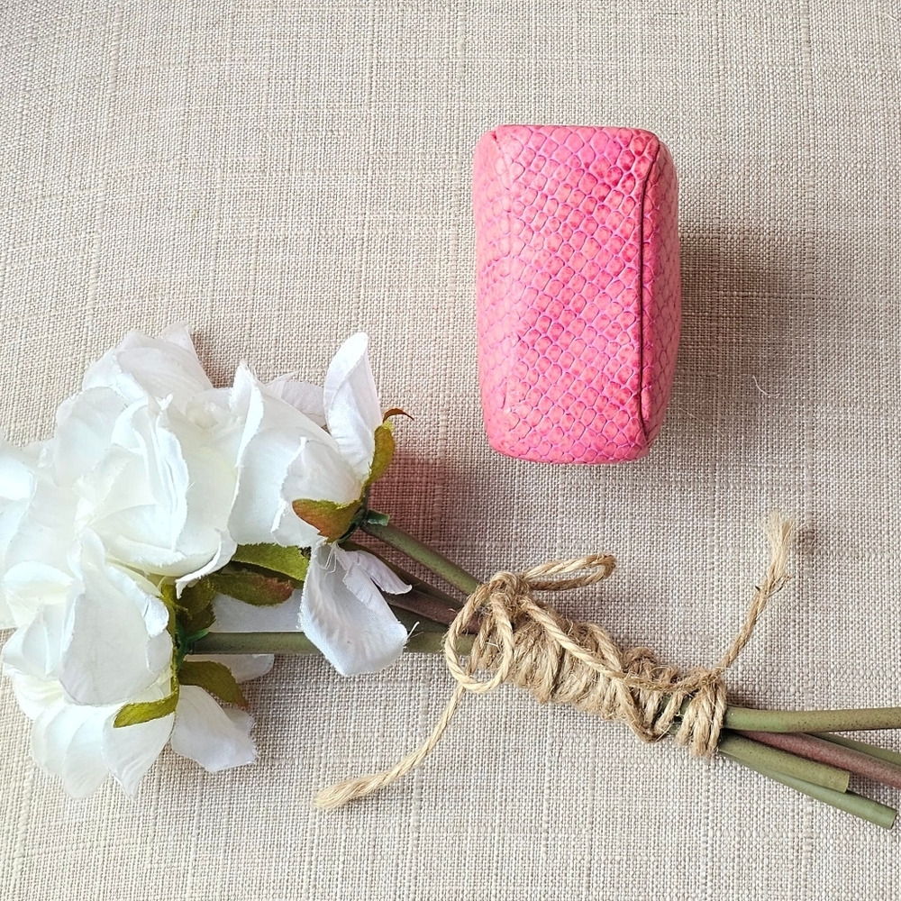 Vintage Genuine Snakeskin Kisslock / Framed Coin Purse / Pouch ( Pink ) - Picture 5 of 12